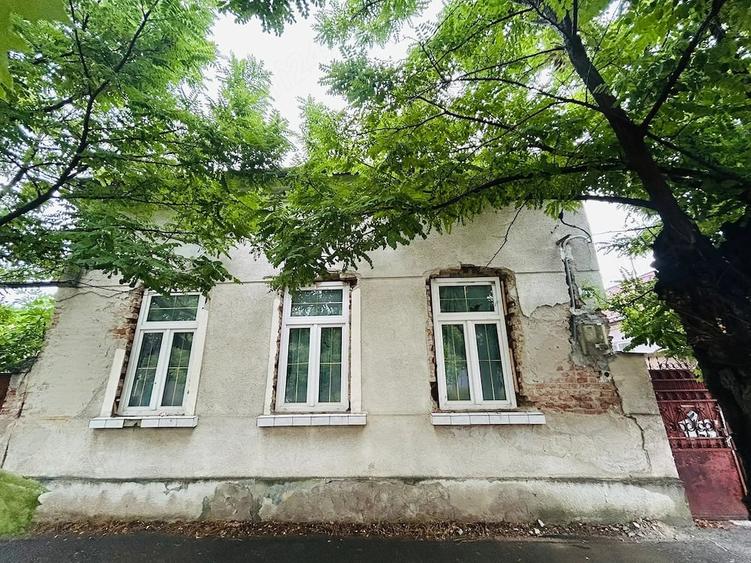 Casă cu 3 camere cu Teren 540 Mp în Fratelia