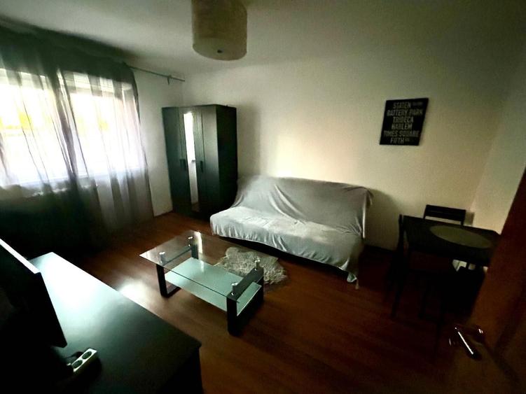 Apartament cu 2 camere decomandat în Titan