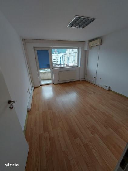 Spatiu 4 camere decomandat - 6