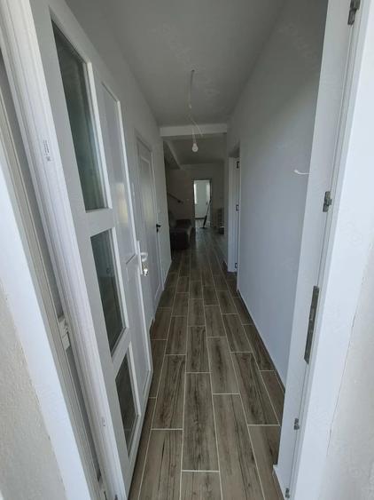 Casă cu 4 camere cu Teren 286 Mp în Moșnița Veche