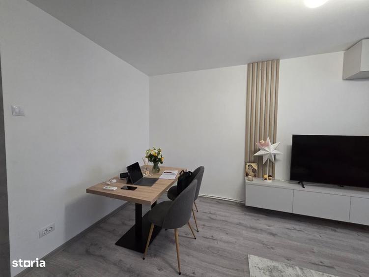 Apartament de vanzare, 3 camere, decomandat, 72 mp, Alexandru cel Bun - 1