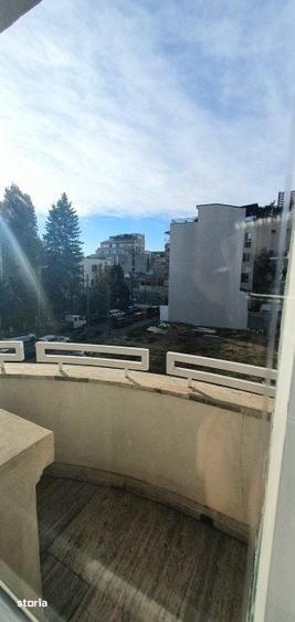 Apartament cu 2 camere decomandat în Aviatorilor