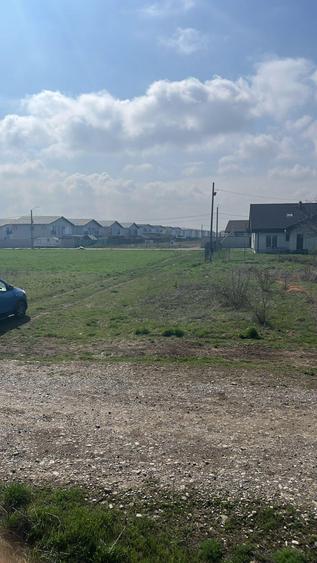 Teren Construcții intravilan de 600 mp, în Tunari