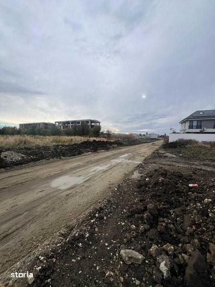 Teren de 4400 mp, în Central
