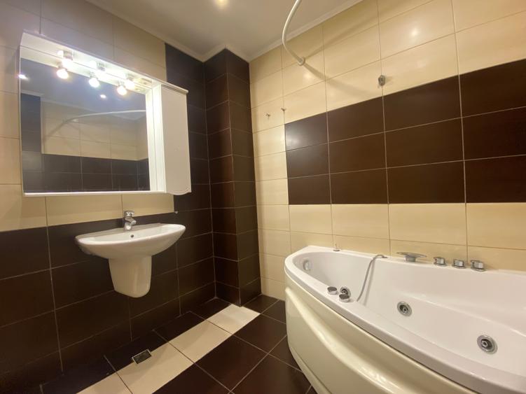 Apartament cu 3 camere semidecomandat, mobilat în Pipera
