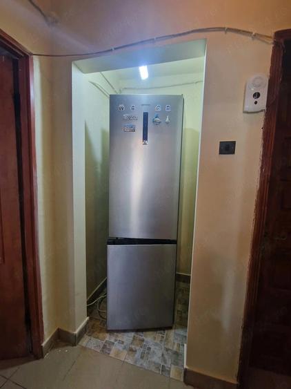 Apartament cu 2 camere semidecomandat în Micro 9