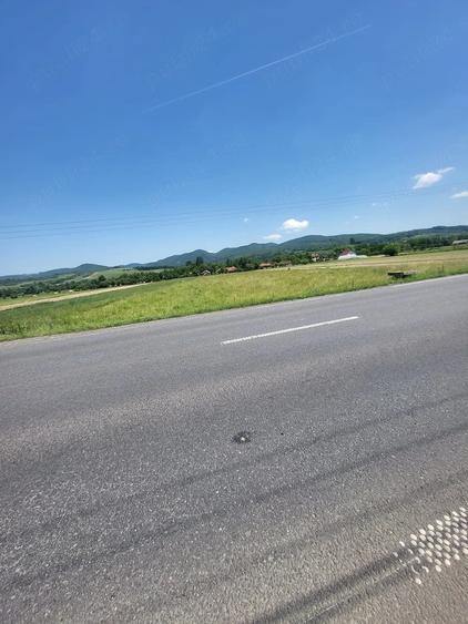 Teren intravilan de vanzare - 1