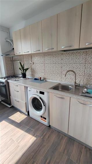 Apartament cu 2 camere decomandat, mobilat în Berceni