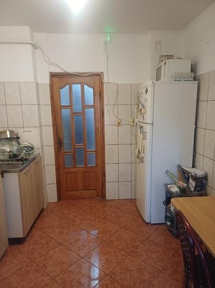 Apartament cu 2 camere decomandat în Nicolina