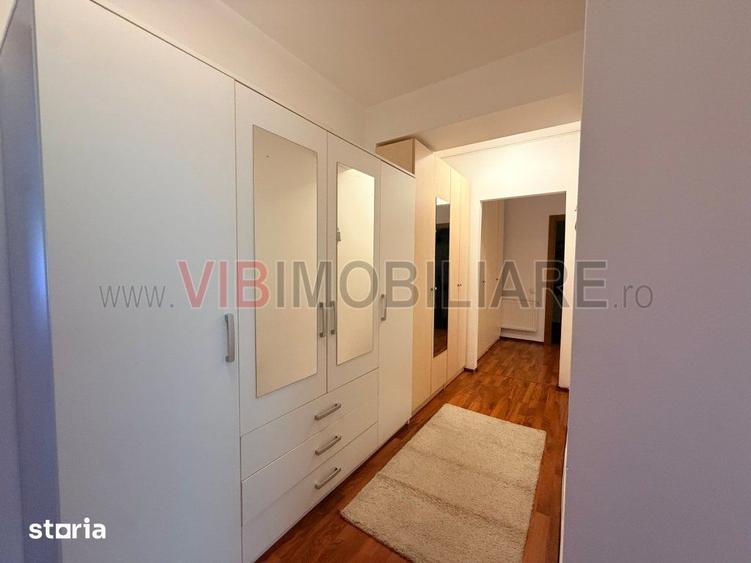 Apartament cu 3 camere în Tei
