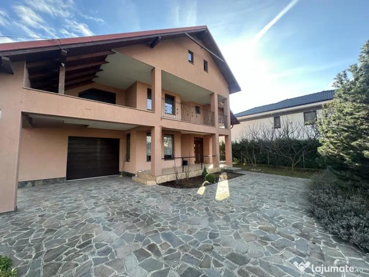 Casă cu 5 camere cu Teren 970 Mp în Independenței