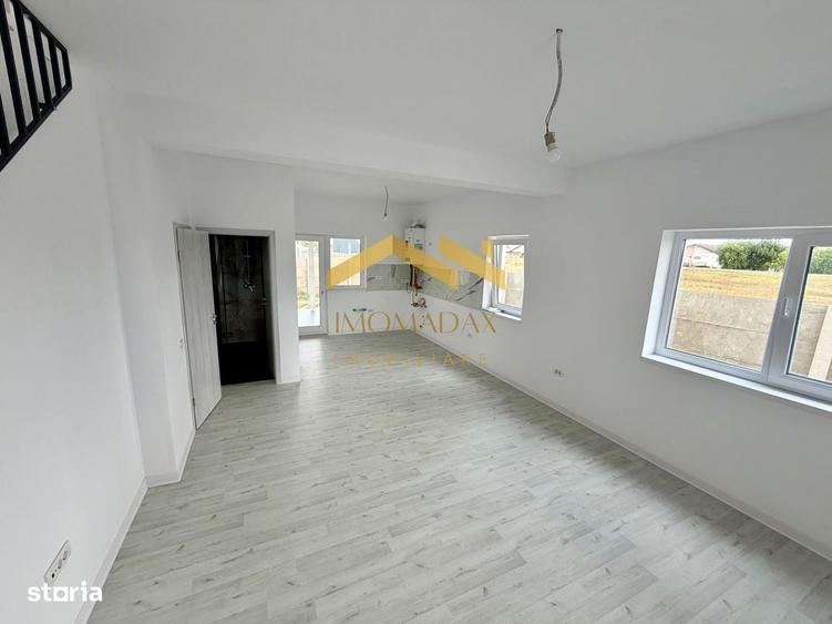 Casă cu 3 camere cu Teren 210 Mp în Bucovăț