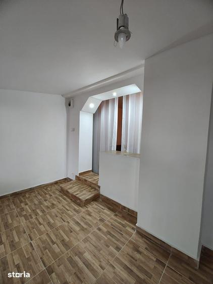 Apartament cu 4 camere în Progresul