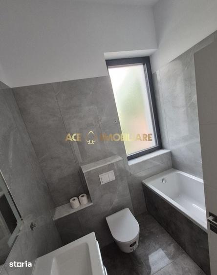 Casă cu 8 camere cu Teren 100 Mp în Tineretului