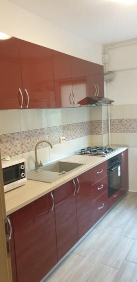 Apartament cu 2 camere decomandat, mobilat în Păcii