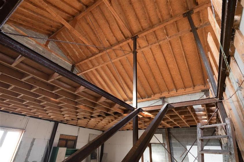Casă individuală cu 4 camere cu Teren 9722 Mp în Inand