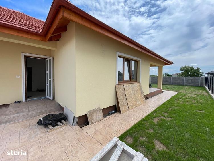 Casă cu 3 camere în Ghiroda