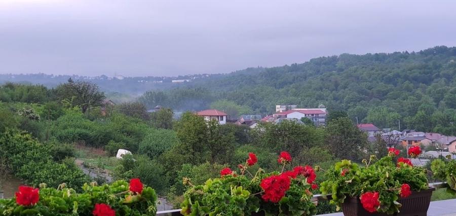 Apartament cu 4 camere decomandat în Alexandru cel Bun