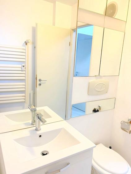 Apartament cu 2 camere semidecomandat în Teiul Doamnei