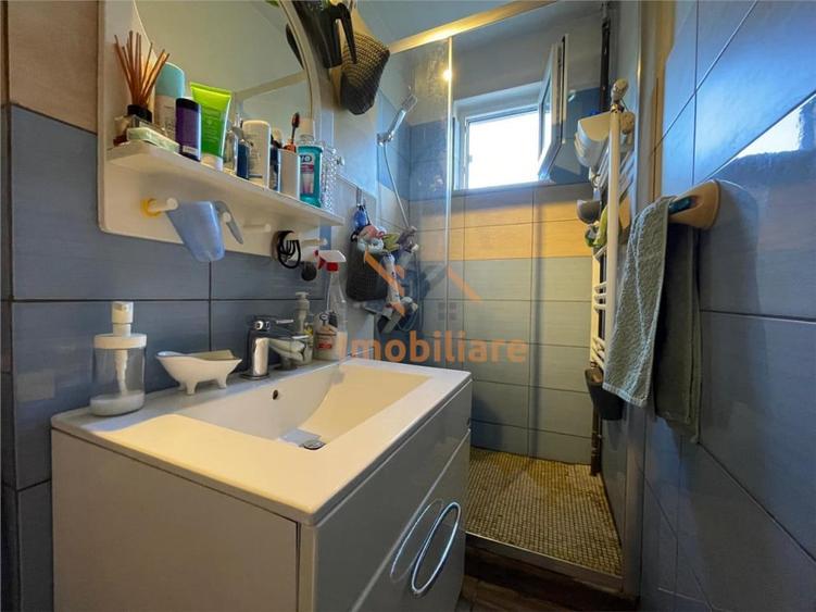 Apartament cu 3 camere semidecomandat în Calea Aradului