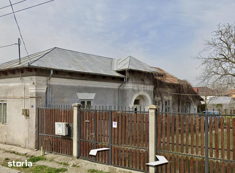 Casă cu 2 camere cu Teren 650 Mp în Central