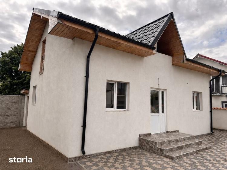 Casă cu 3 camere cu Teren 230 Mp în Malu Mare