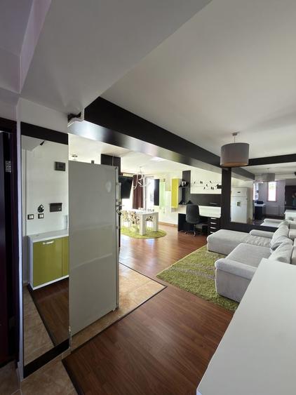 Apartament cu 2 camere decomandat în Ghiroda