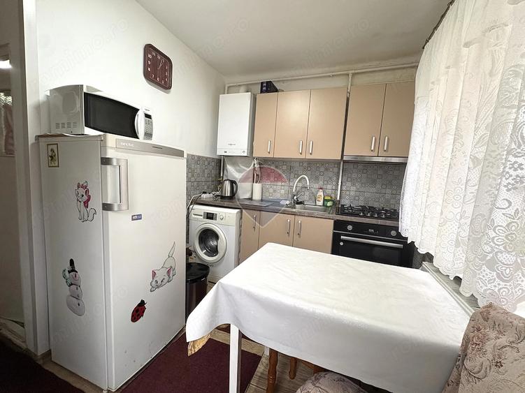Casă cu 2 camere cu Teren 10 Mp în Central
