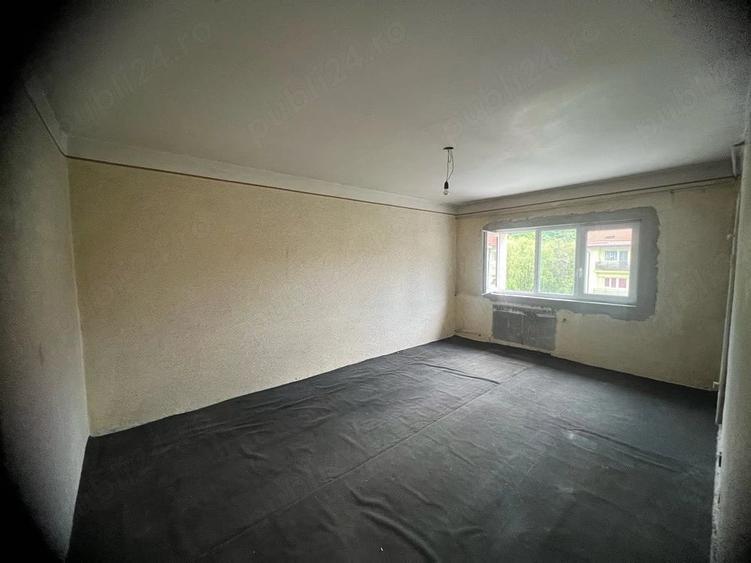 Apartament cu 2 camere decomandat în Central