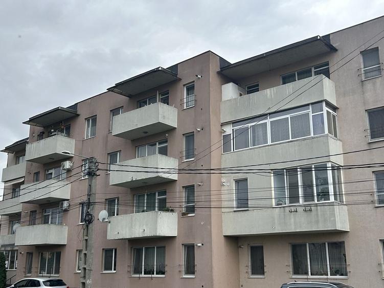 Apartament cu 2 camere decomandat în Apahida