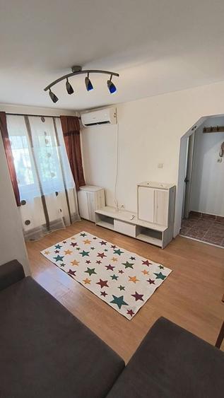 Garsonieră semidecomandată în 6 Vânători
