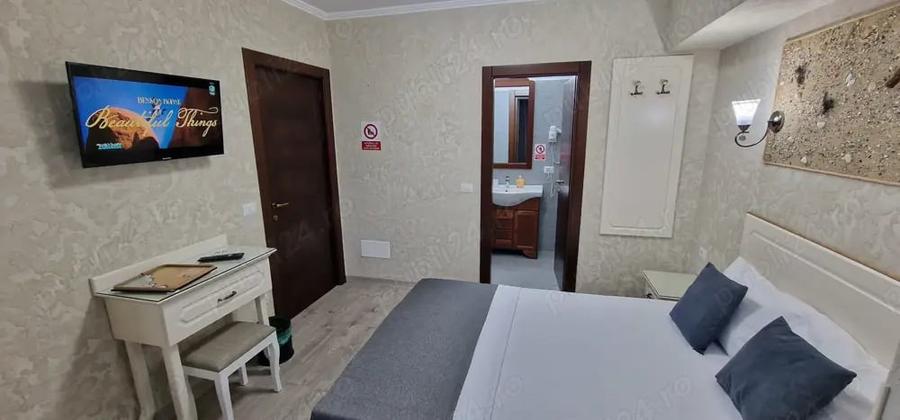 Casă cu 6 camere cu Teren 200 Mp în Eforie