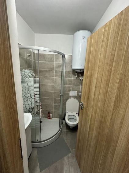 Garsonieră decomandată în Lipovei