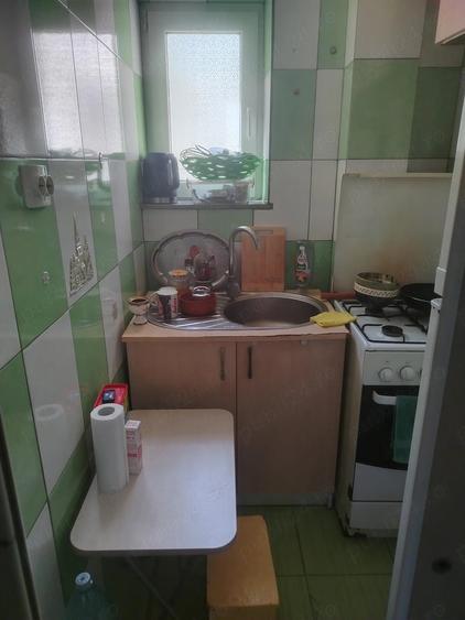 Garsonieră decomandată în CET