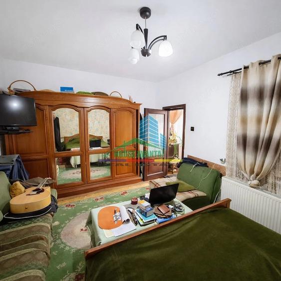 Casă cu 6 camere cu Teren 880 Mp în Ultracentral