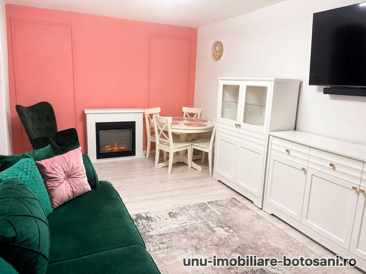 Apartament cu 3 camere decomandat în Central