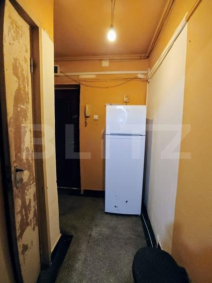 Apartament cu 4 camere semidecomandat, mobilat în Năsăud