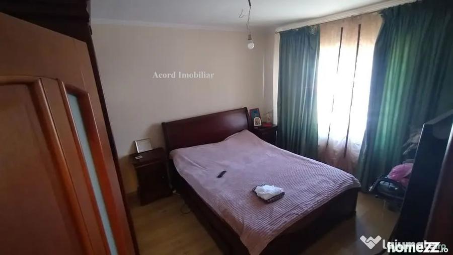 Casă cu 5 camere cu Teren 440 Mp în Valu lui Traian