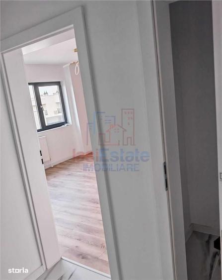 Apartament cu 3 camere semidecomandat în Alexandru cel Bun