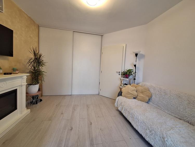 Apartament cu 3 camere, 46 mp, parcare, zona KIK - 7
