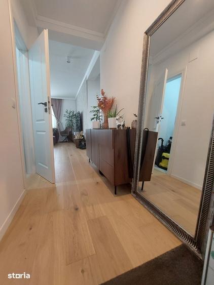 Casă cu 4 camere cu Teren 450 Mp în Central
