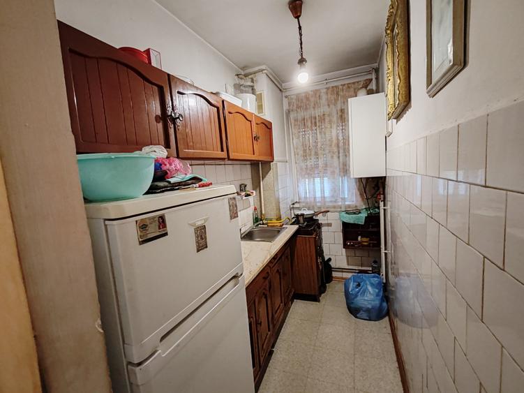 Apartament cu 2 camere semidecomandat în Florilor