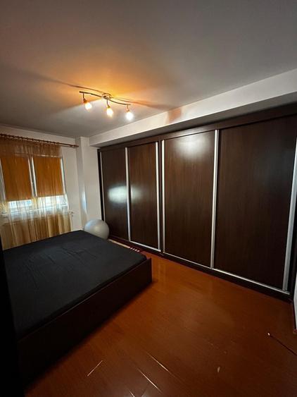Apartament cu 3 camere semidecomandat, mobilat în Militari