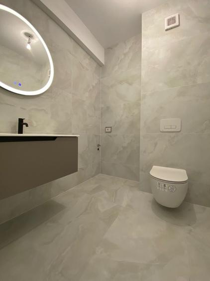 Apartament cu 3 camere semidecomandat în Pipera