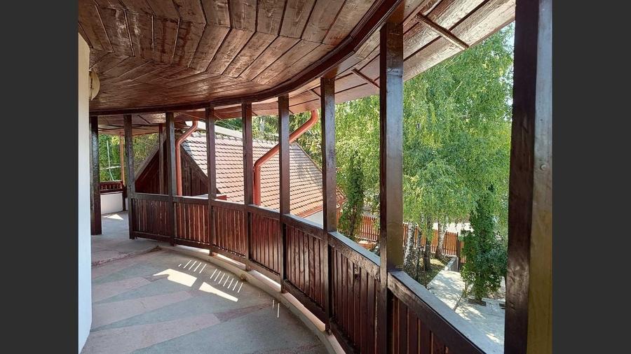 Casă cu 6 camere cu Canalizare în Bârnova