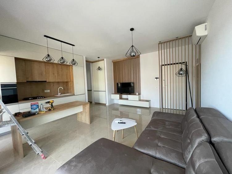 Apartament cu 2 camere semidecomandat în Giroc