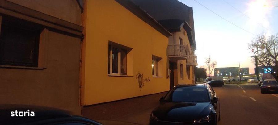 Casă cu 4 camere decomandat cu Teren 101 Mp în Central