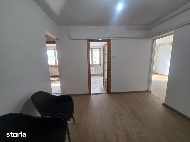 Spațiu comercial, de 67 mp, în Central