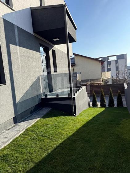 Duplex cu 5 camere cu Canalizare în Grigorescu