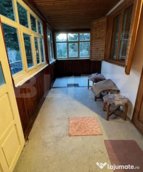 Casă cu 4 camere cu Teren 500 Mp în Colibița